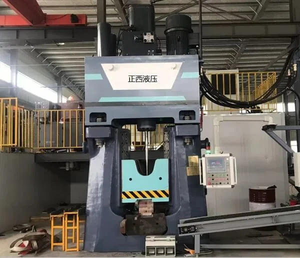 closed-die-forging-machine